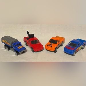 Maisto Pick Up Trucks (41-44)